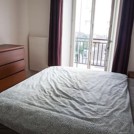 2B Pechackova Family Apartment With Balcony By The River Prague Ngoại thất bức ảnh