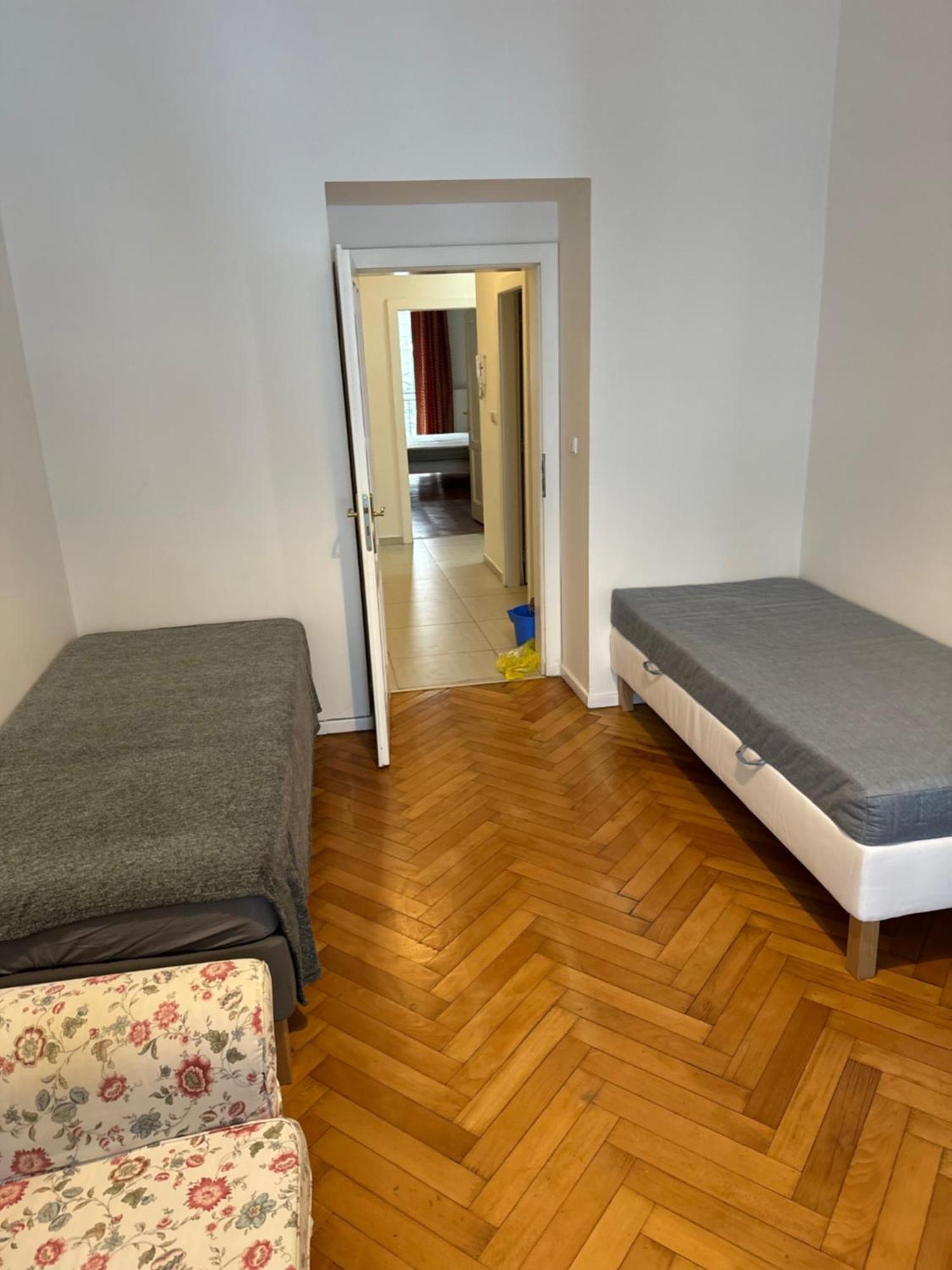 2B Pechackova Family Apartment With Balcony By The River Prague Ngoại thất bức ảnh